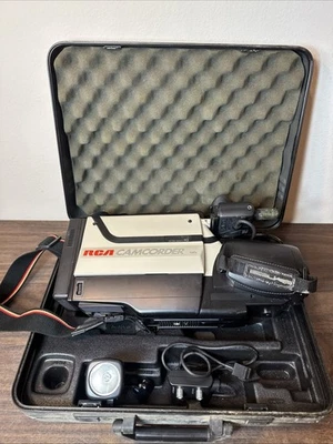 RCA CC510 Pro VHS Camcorder with Case and Accessories Untested - Image 1 of 4