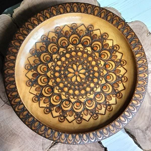 Hand painted wooden plate. - Picture 1 of 5