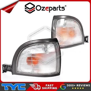 Pair LH+RH Corner Light Indicator Lamp For Toyota Townace Van R39 1992~1996 - Picture 1 of 6