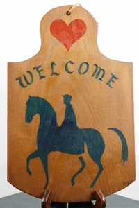 Hand painted, wooden Welcome sign with Revolutionary war soldier silhouette - Picture 1 of 11