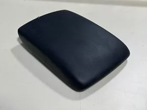 05-09 Subaru Center Console Armrest Lid Black Legacy Outback Factory 2009 - Foto 1 di 4