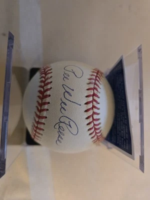 Pee Wee Reese Autógrafo Béisbol Certificado Psa Calificado Psa 8.5 Foto 1 de 4