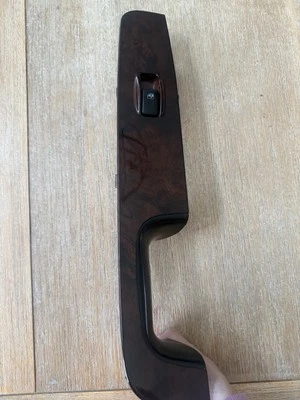 Interruptor de ventana eléctrica de puerta de pasajero Hyundai Sonata 2002-2005 grano de madera derecho Foto 1 de 4