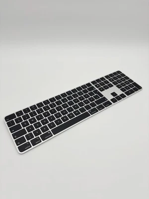 Apple Magic Keyboard Touch ID QWERTZ DE Silber Ziffernblock Tastatur - Bild 1 von 4