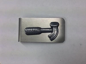 Emblema de herramienta efecto peltre Hammer en un impresionante clip de dinero - Imagen 1 de 1