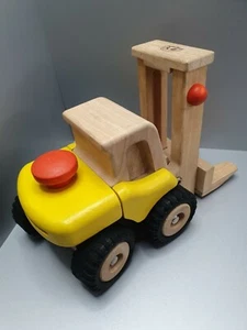 WOODEN FORKLIFT TOP QUALITY BUILT BY WONDERWORLD MOVING PARTS TODDLER CHILDREN - Picture 1 of 10