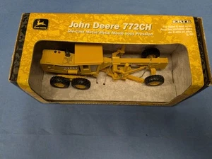 ERTYL 1/50 John Deere 772CH Road Grader Diecast Metal, Pre-owned With Box. - Picture 1 of 9