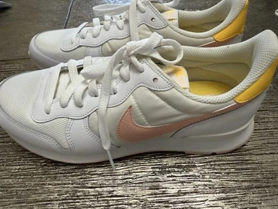 Nike Women's  Internationalist White Sneakers with Pink Swoosh and Yellow  New - Image 1 of 4