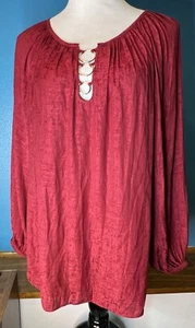 JENNIFER LOPEZ Blouse Size 1X Womens Maroon Lt Snakeskin Print Long Sleeve EUC - Picture 1 of 5