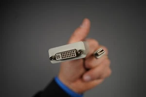 Mini DisplayPort / Thunderbolt 2 to DVI adapter - Bild 1 von 3