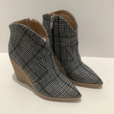 Botas anabela Jessica Simpson feminina tamanho 6M cinza xadrez zíper lateral salto 4", novas - Imagem 1 de 4