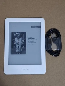 Amazon Kindle 10th Gen (8GB) WHITE Model J9G29R with backlight (06CR) - Picture 1 of 5