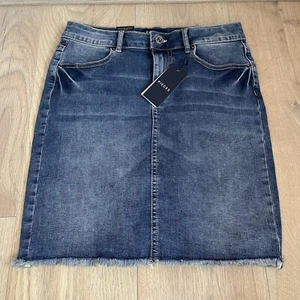 Pieces Women's Aia Mid Waist Denim Skirt Size Medium BNWT - Picture 1 of 5