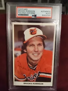 BROOKS ROBINSON POSTCARD HAND SIGNED AUTO SIGNATURE SLABBED PSA/DNA - Picture 1 of 1