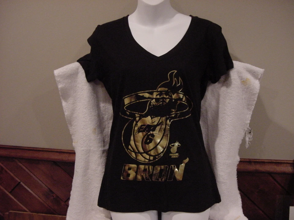 SEXY Miami Heat LeBron James Women's Md Black Majestic Cotton T-Shirt, NEW&NICE! - Image 1 of 1