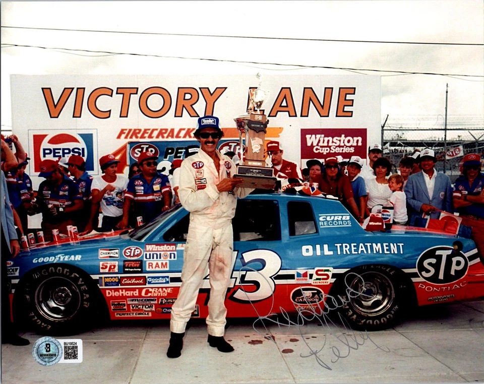 FOTO FIRMADA POR RICHARD PETTY 8X10 BECKETT BAS CERTIFICADO DE AUTENTICIDAD NASCAR DAYTONA 500 GANADOR 7 Foto 1 de 1