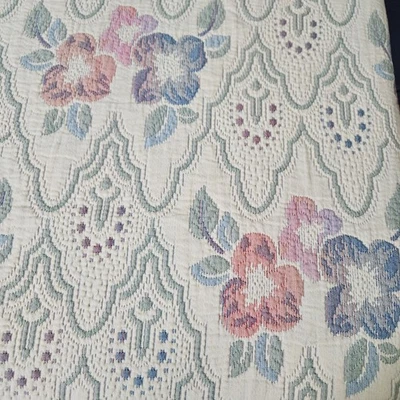 Tiffany Floral Jacquard Bedspread Coverlet 80x100 Pastel Cream Full Queen Woven - Image 1 of 4