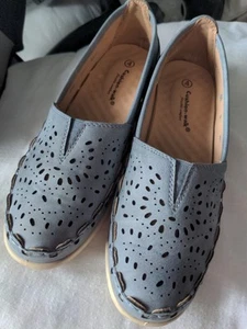 Cushion Walk Ladies Shoes With Cut Out Detail , padded Insole Size4 NEW - Picture 1 of 5