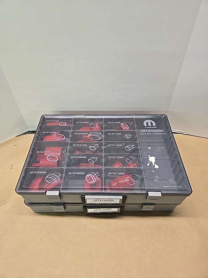 KIT DE TAPAS Y CUBIERTAS MOPAR JUEGO DE HERRAMIENTAS COMO NUEVO SIN USAR 2074700080 DOS JUEGOS LEER Foto 1 de 4