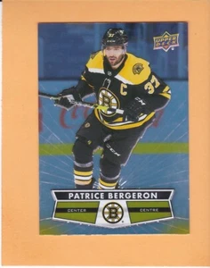Patrice Bergeron 2021-22 cubierta superior Tim Hortons #37 Boston Bruins casi nuevo-como nuevo - Imagen 1 de 2