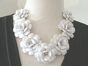 J.CREW Necklace White Bone Bead Floral Rhinestone Statement Choker