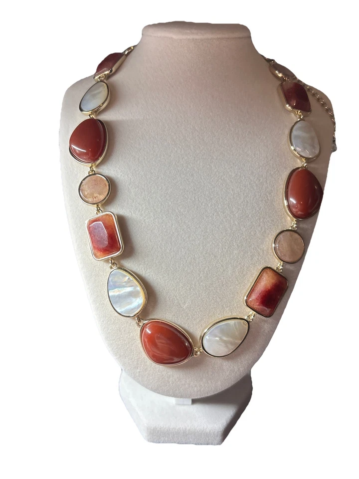 WHBM Declaración Collar Jaspe Rojo Madreperla Piedras Preciosas Tono Dorado Cadena Foto 1 de 4