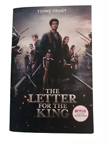 The Letter for the King (Netflix Original Series ) Paperback by Tonke Dragt - Foto 1 di 6