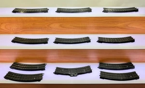 Lionel OO 00 11 Track Circle LOT - (10) 0061-2 - (1) 0064-2 - Picture 1 of 9