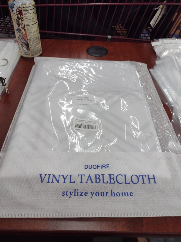 Toalha de mesa de vinil DUOFIRE, 78,7 x 54 polegadas, estampa Chevron - Imagem 1 de 3