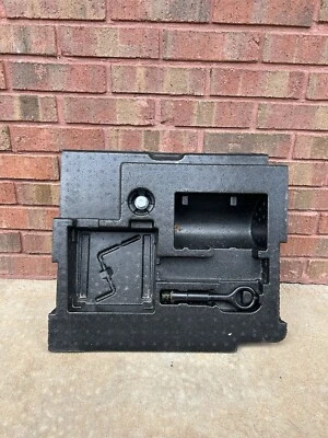 KIT DE 4 HERRAMIENTAS PORSCHE PANAMERA 2010-2016 CARCASA ESPUMA 109D Foto 1 de 4