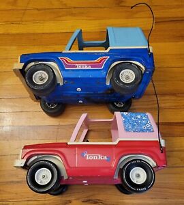 2 Vintage 1970s Tonka Pressed Steel Large 18" Blue & Pink Ford Broncos w/T-Tops