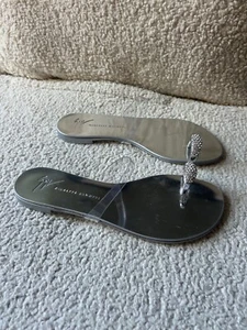 Brandneu im Karton UVP 560 £ Giuseppe Zanotti flache Schuhe silber Strass. Größe 37 - Bild 1 von 18