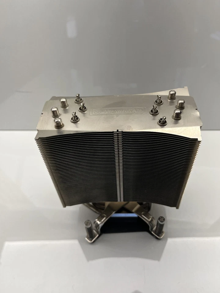 Dissipador de calor Thermalright Ultra 120 eXtreme 1366RT para LGA1366 - Imagem 1 de 2