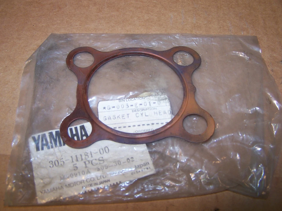 YAMAHA DT100 RS100 LT2 LT3 NOS CYLINDER HEAD GASKET DT RS 100 305-11181-00-00 - Image 1 of 1