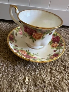 Royal Albert Old Country Roses Tasse und Untertasse, England, Bone China - Bild 1 von 2
