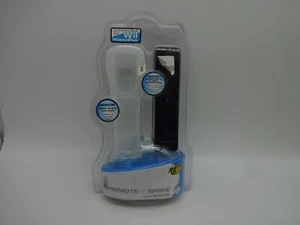 Madcatz Black Remote With Avec Grips White Case Wii Motion Plus (YJ - Picture 1 of 3