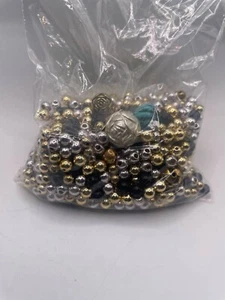 Collana sfusa 100+ pezzi vintage argento oro nero verde e rosa perline .19"-.55" - Foto 1 di 13