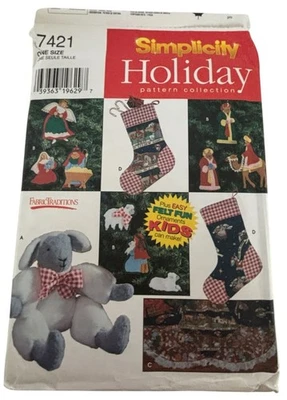 Simplicity Sewing Pattern 7421 Holiday Ornament Christmas Tree Skirt Stocking UC - Image 1 of 4