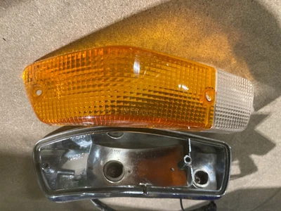 Peugeot 504 Coupé / Cabriolet - Sinal de virada à direita completo 429D Seima novo - Imagem 1 de 4