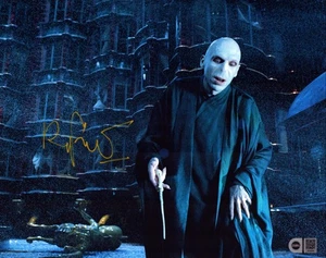 Ralph Fiennes Signed 11x14 Photo Harry Potter Lord Voldemort SWAU - Picture 1 of 1