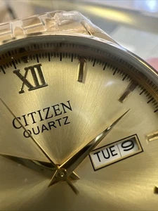 Orologio Citizen Quarzo Uomo Tono Oro 50 M 2500-R12789 RC (Solo Uomo Alta Classe!! - Foto 1 di 14