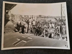 FOTO D'EPOCA 2 GUERRA REGIA AERONAUTICA SPETTACOLO RICREATIVO IN AEROPORTO - Imagen 1 de 4
