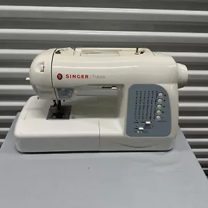 Singer Futura XL400 Computerized Embroidery Sewing Machine - Used, Fast Shipping - Picture 1 of 1