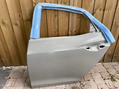NEW OEM 77003-3V001 12-17 HYUNDAI AZERA LEFT DRIVER REAR DOOR SHELL Foto 1 de 4