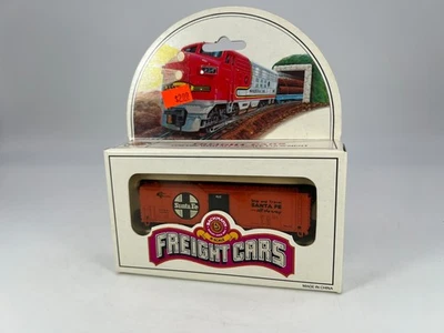 Bachmann N Scale #73661 Santa Fe SFRC #55360 Mechanical Steel Reefer 51' NEW - Image 1 of 4