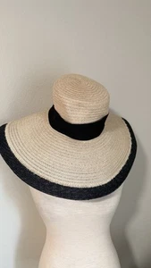 Cappello Mirabel nuovo con etichette Eugenia Kim canapa sfilacciato tesa larga taglia OS - Foto 1 di 5