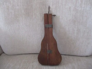VTG Antique Wood Shuttle Punch Sliding Needle Weaving Rug Hooking Tool - Picture 1 of 10