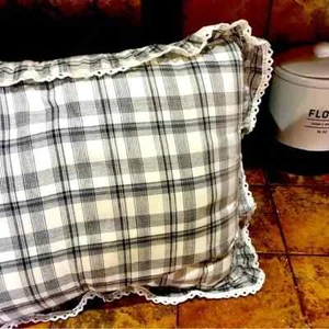 Farmhouse pillow decor ruffle window pane print cover cottage plaid ric rac - Picture 1 of 4