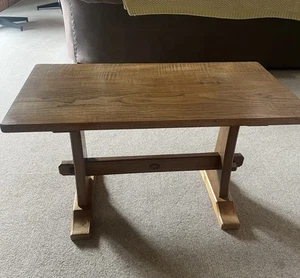 Alan 'Acornman' Grainger Yorkshire Oak Arts Craft Coffee Table Mouseman Critter - Picture 1 of 6