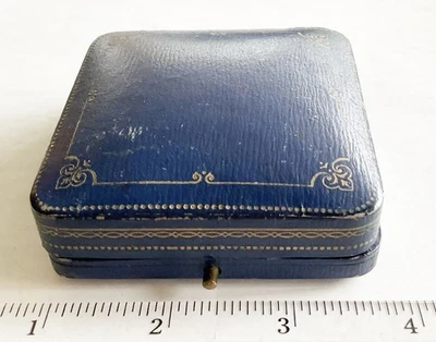 ¿Cuero antiguo? Joyero, para un juego de gemelos Foto 1 de 4